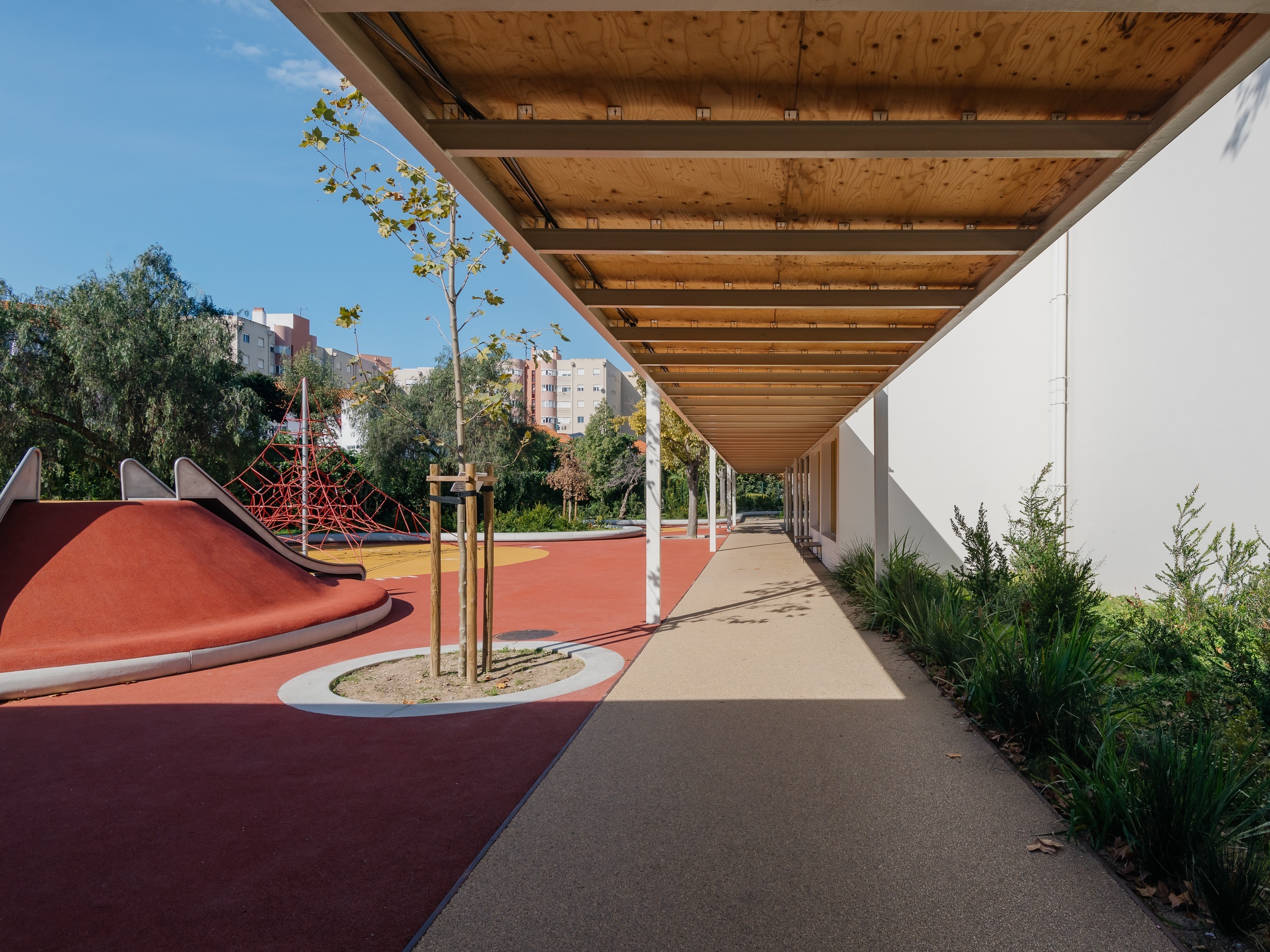 Infante D. Henrique Primary School and Kindergarten